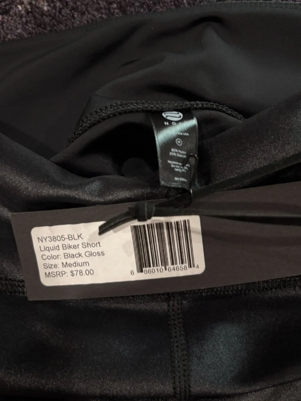 Noli Yoga Liquid Biker Short – Black Gloss - Picture 5 of 5